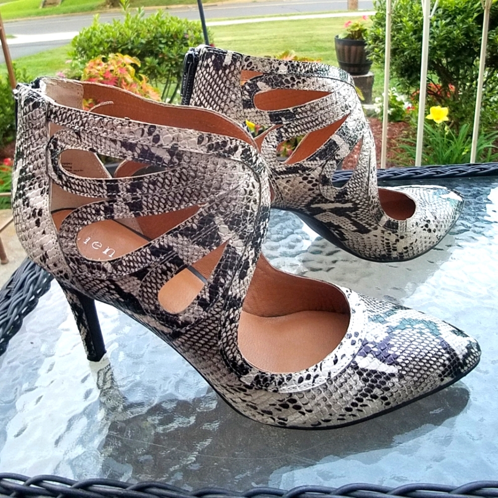 Anthropologie Lien Do heels